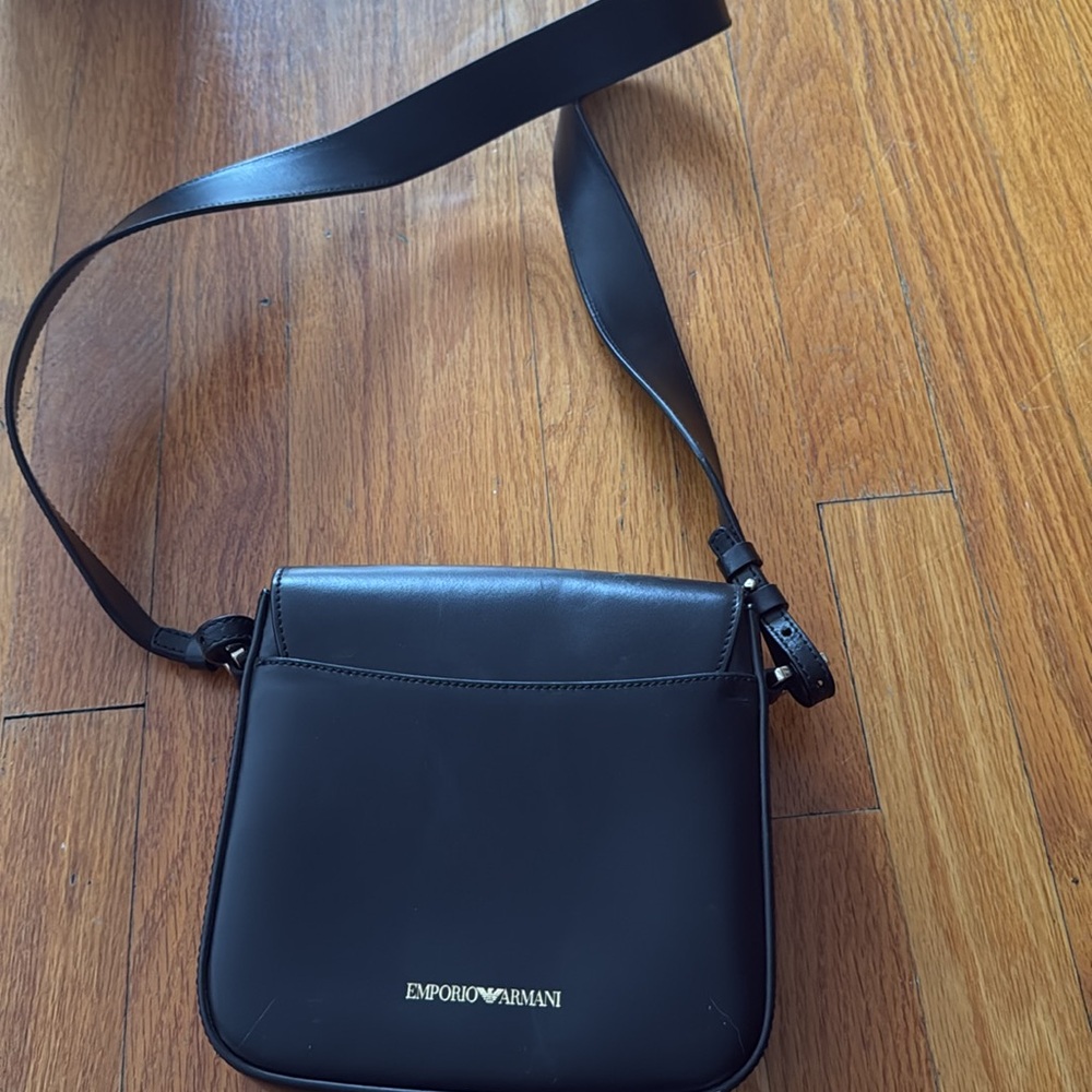 Black Emporio Armani purse gifted to me
But never used - Picture 4 of 4
